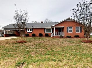 5367 Meadowbrook Dr, Trinity, NC 27370