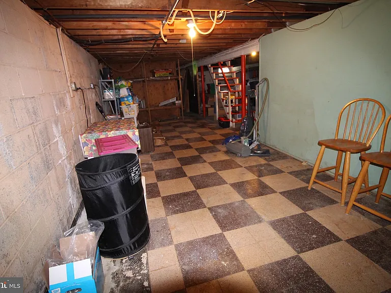 112 N Harvard Rd — Photo 23