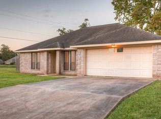 1805 Chapel Heights Dr, Wharton, TX 77488