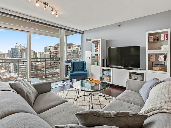 2nd image of 757 N Orleans St #1105