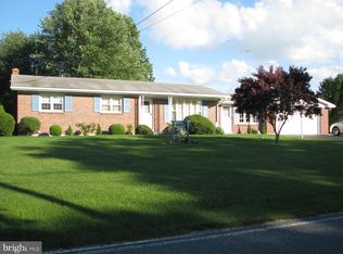 2010 Boltz Ln, Lebanon, PA 17046