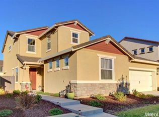 8252 Wymark Dr, Elk Grove, CA 95757