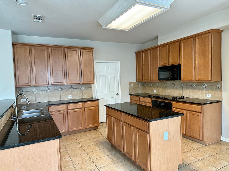 1st image of 7204 Petersburg Dr