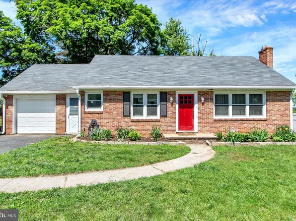 2250 S Queen St, York, PA 17402