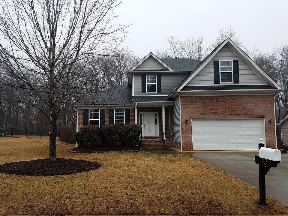 1st image of 203 Heritage Creek Dr