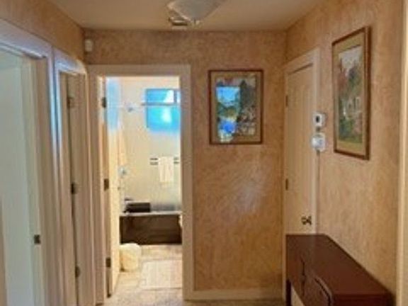 4th image of 949 Dana Ct #13