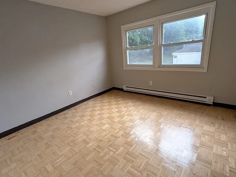 31 Austin St #77B — Photo 4