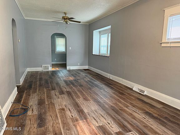 3rd image of 1923 Berkshire Pl