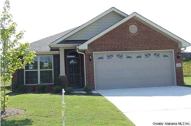 1st image of 835 Clover Ave