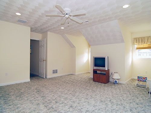 Bonus room over 2 car garage