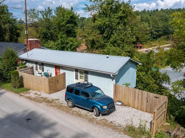 557 Old State Highway 226, Spruce Pine, NC 28777