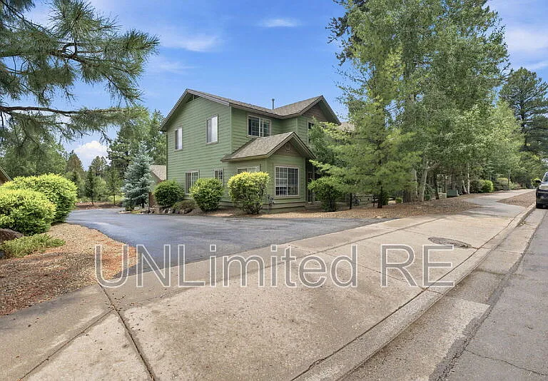 3272 S Litzler Dr — Photo 2