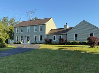 8772 Grove Hill Rd, Rockford, IL 61107