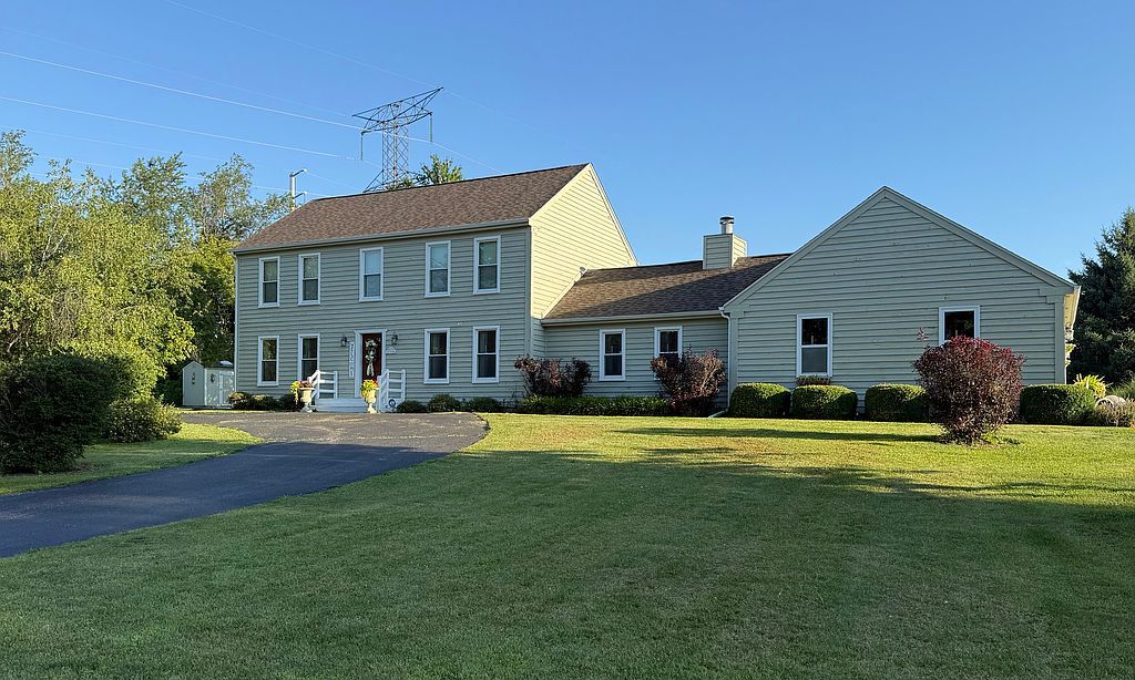 8772 Grove Hill Rd - Property Image