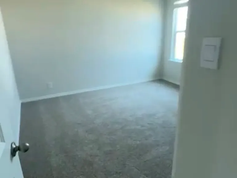 back guest bedroom (across from master)