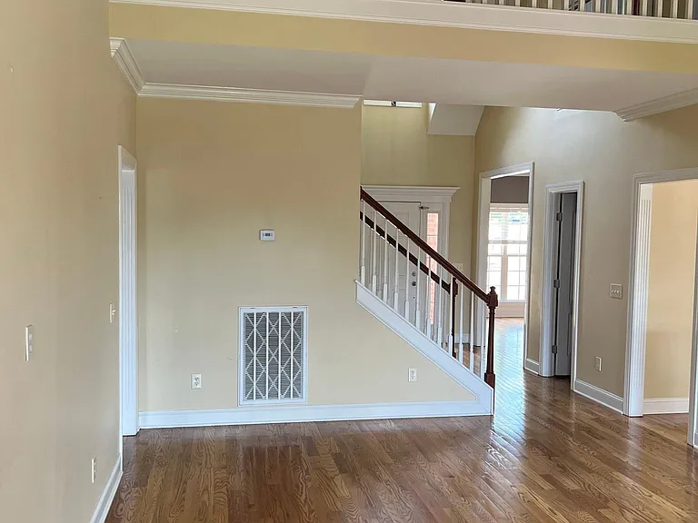 109 Fieldcrest Cir — Photo 18