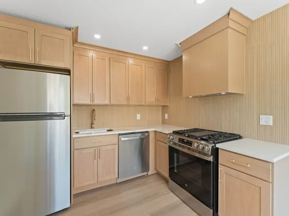 607 W Madison Ave, Magnolia, NJ 08049