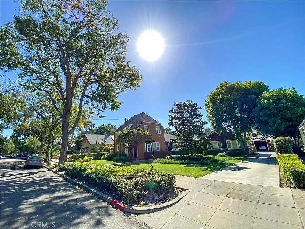 1 bed, 500 sqft, $2,000 — Photo 3