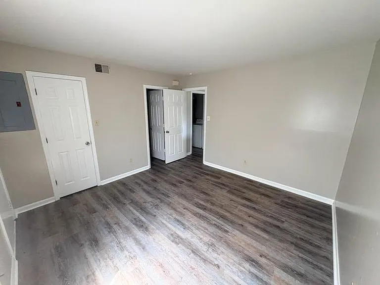 303 Elizabeth Ave #1 — Photo 4