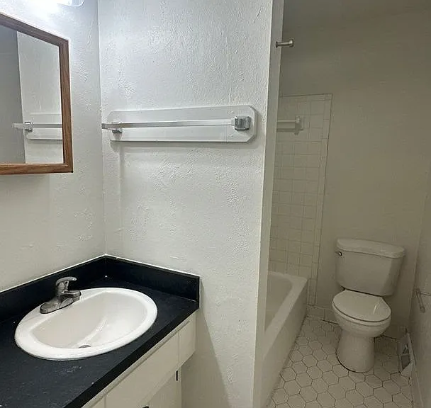 Evergreen Townhomes — Photo 12
