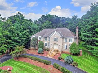100 Hill Hollow Rd, Watchung, NJ 07069