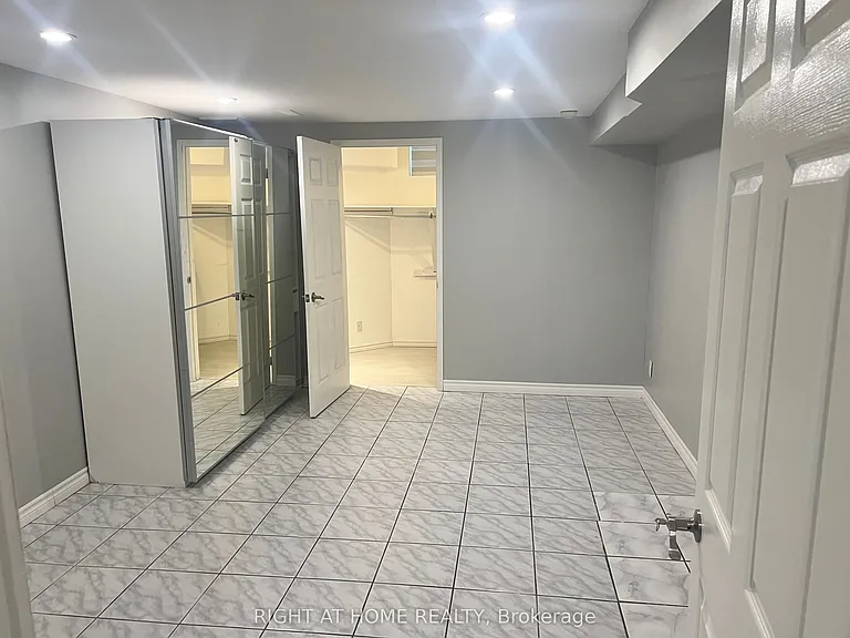 272 Nahani Way #BASEMENT — Photo 18