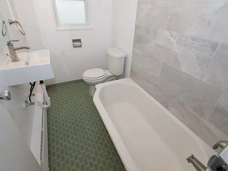 22 East 22nd Street — Photo 28