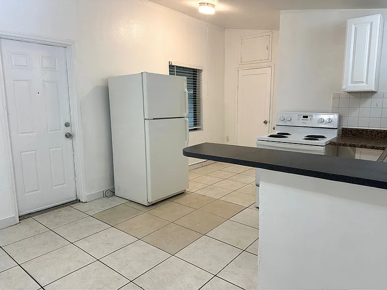 5733 Harding St #4 — Photo 3