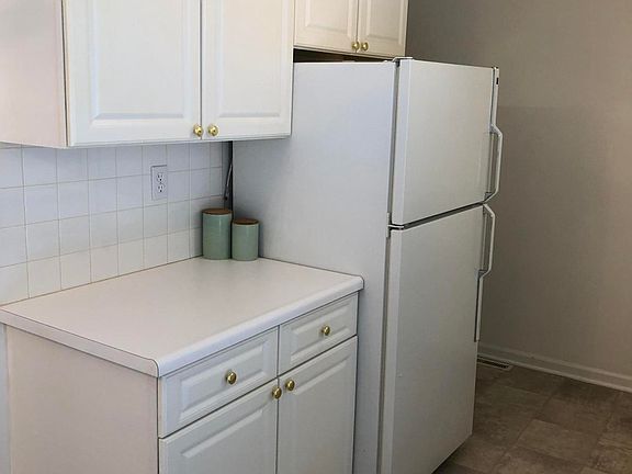 5th image of 6339 Beechfield Dr