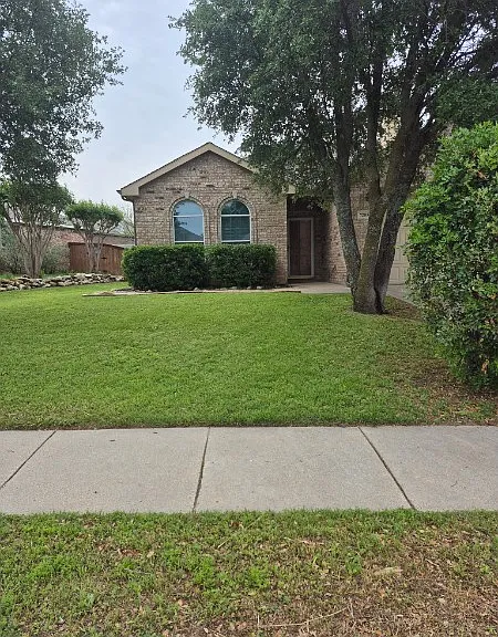 7205 Hogan Dr — Photo 1