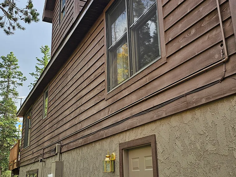 358 Peterson Dr — Photo 5