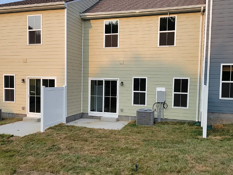 633 Exmoor Dr — Photo 23