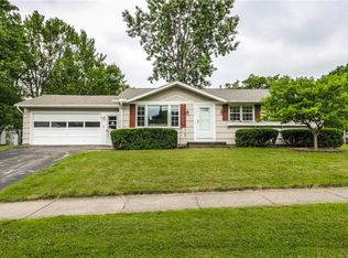 400 Ripplewood Dr, Rochester, NY 14616