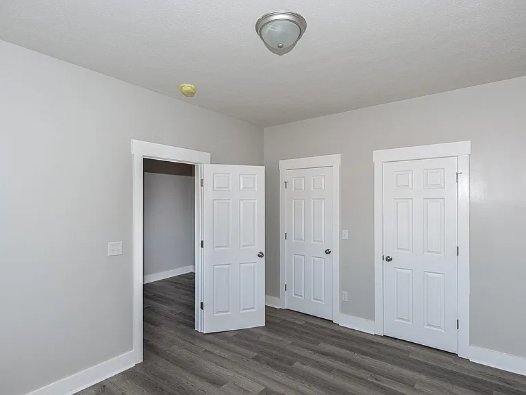5143 E Washington St #102 — Photo 6