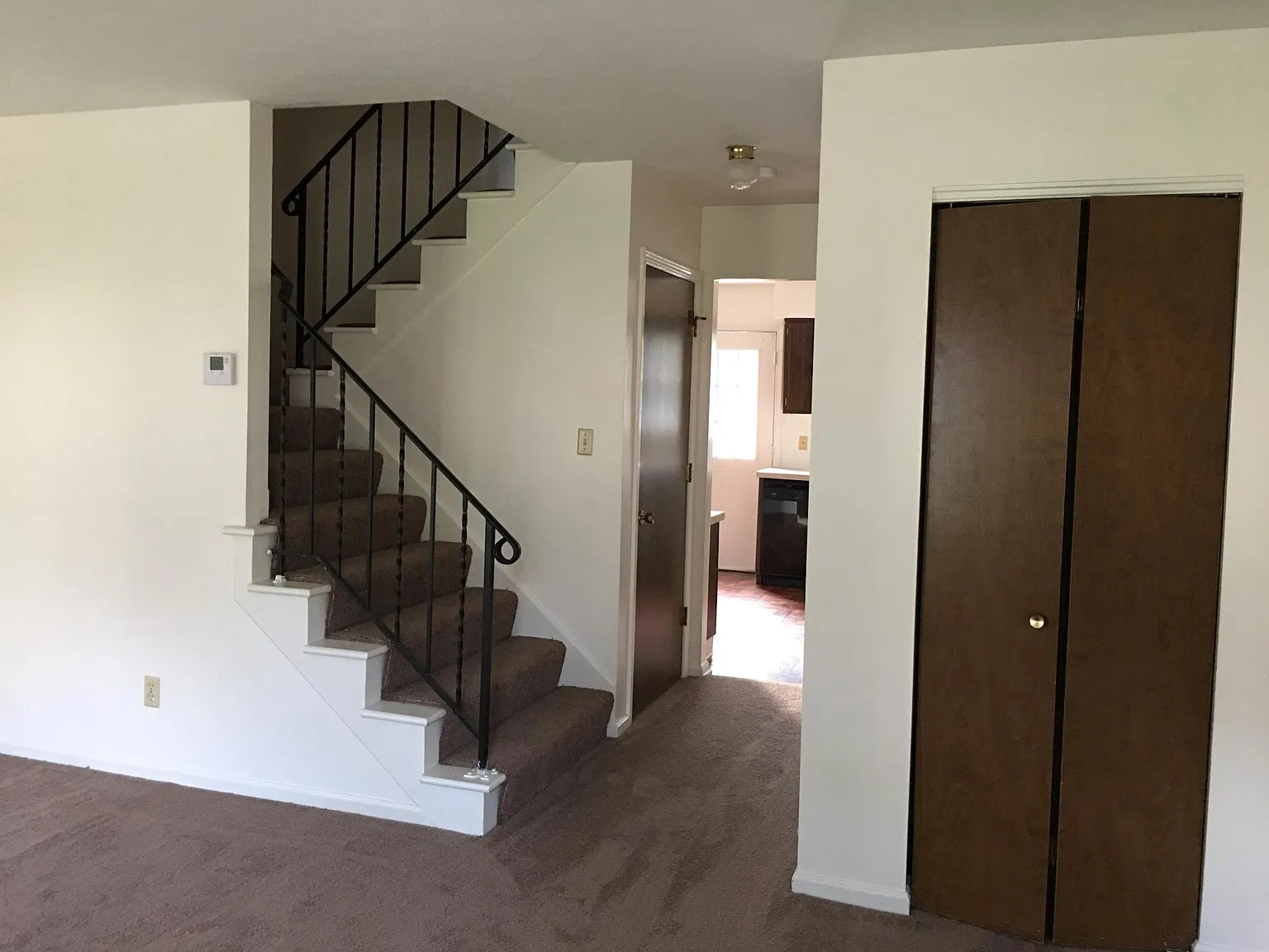 2 bed, 1.5 bath, 1200 sqft, $1,295 — Photo 4