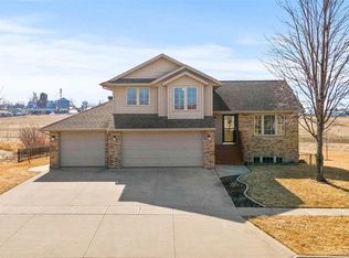 317 Marner Dr, Lone Tree, IA 52755