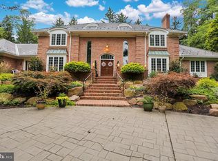 813 Old Fritztown Rd, Sinking Spring, PA 19608