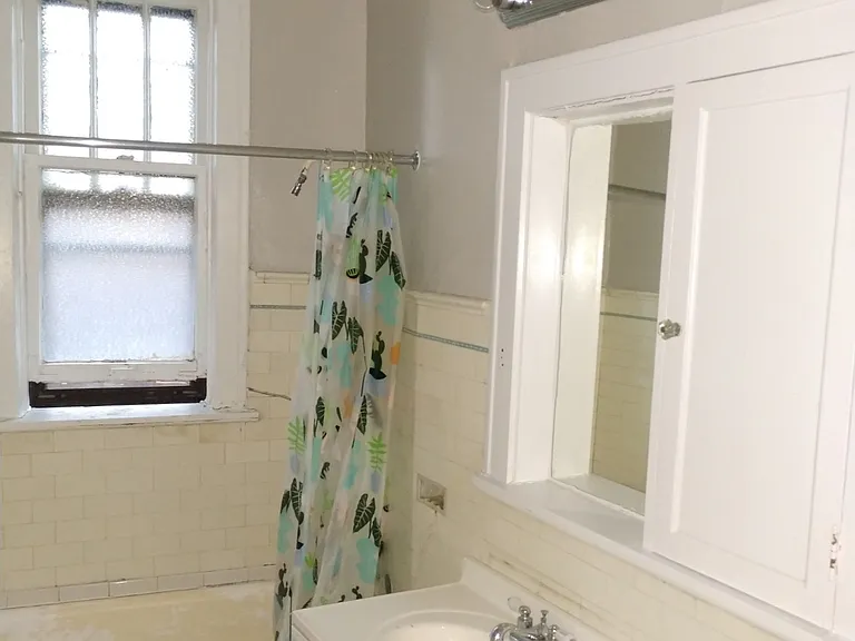 1331 W Fargo Ave #2S — Photo 6
