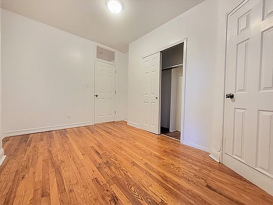 4th image of 309 E 69th St APT 3ER
