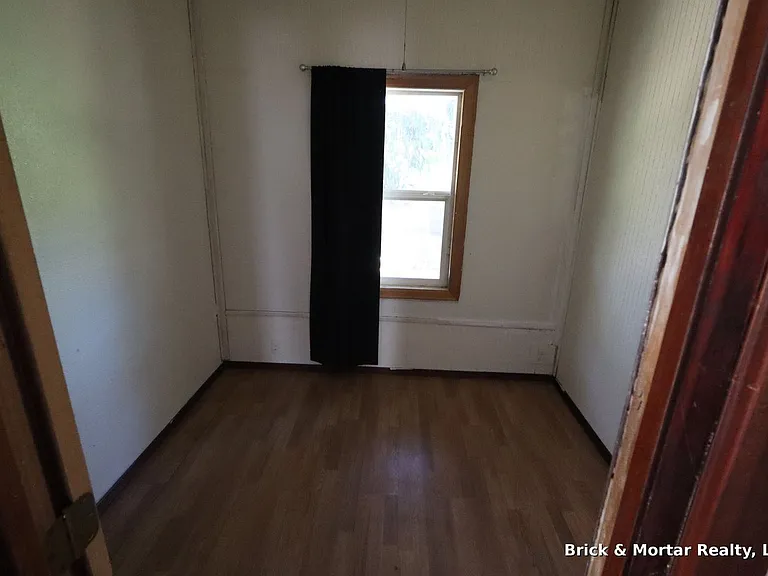 292 NE Alder St — Photo 7