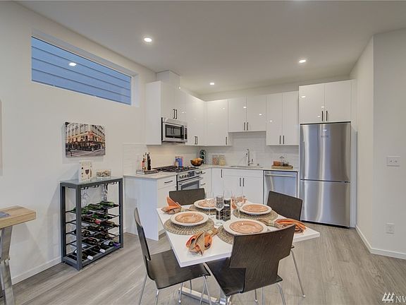 4th image of 5916 Fauntleroy Way SW #E