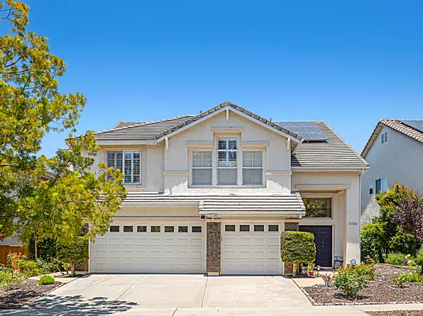 11526 Meadow Grass Ln, San Diego, CA 92128