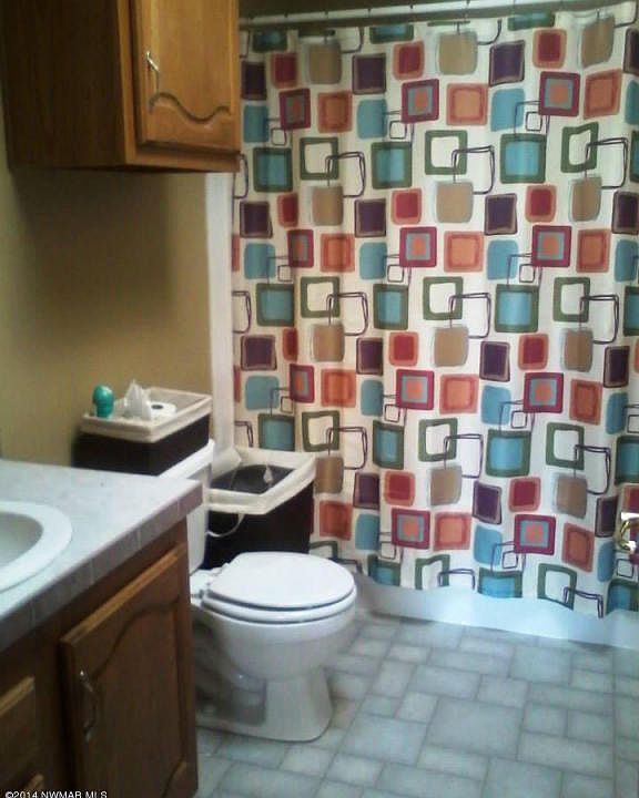 1st image of 807 Newton Ave N