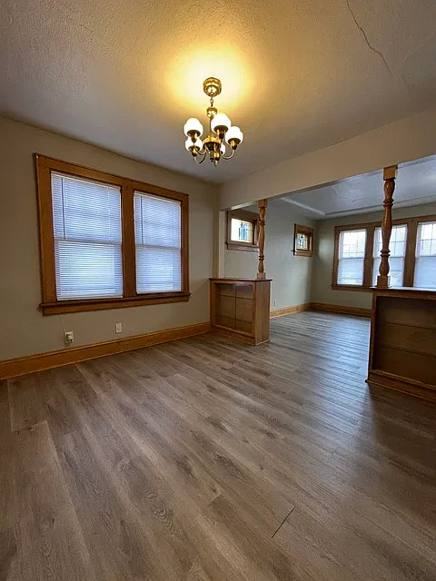 2 bed, 800 sqft, $1,300 — Photo 2