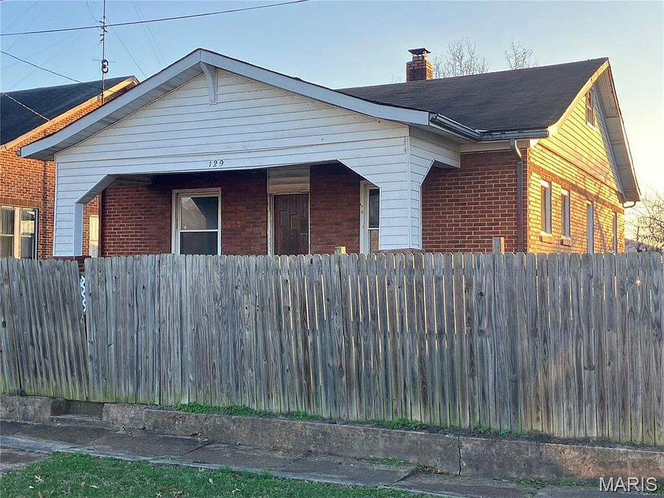 1st image of 129 Oak St