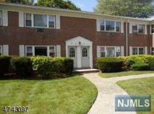71 Manchester Ct #106, Wayne, NJ 07470