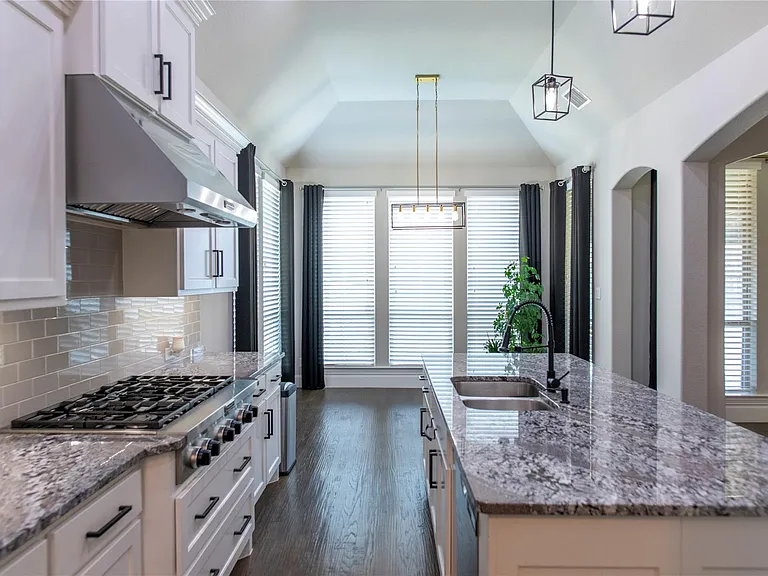 3728 Kennoway Colony — Photo 4