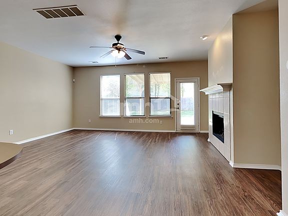 5th image of 2847 Park Springs Dr