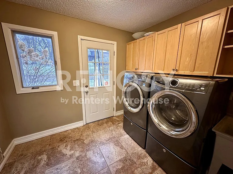 13808 Frontier Ln — Photo 19