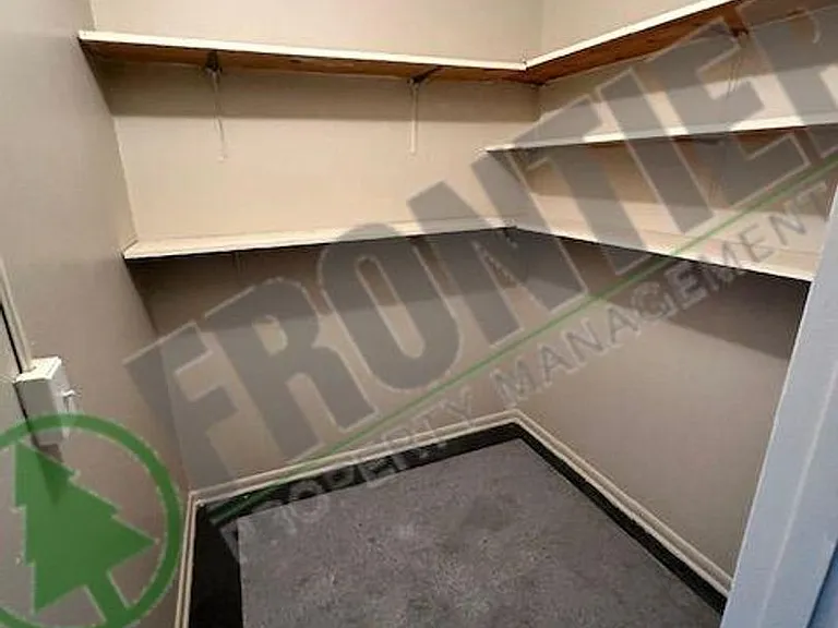 801 S Maguire St — Photo 5